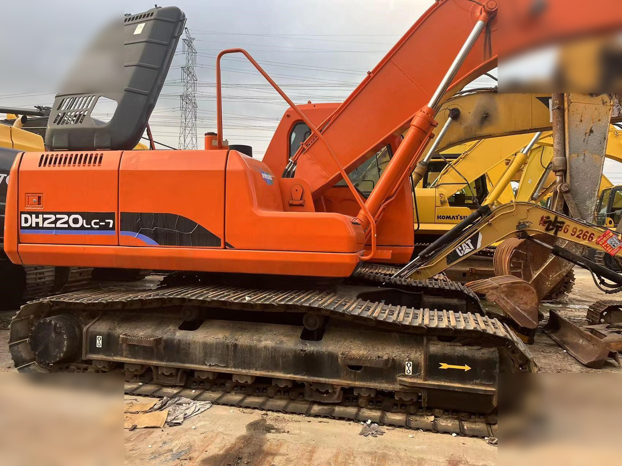 DOOSAN DH220 LC-7 - Crawler excavator: picture 2 DOOSAN DH220 LC-7 - Crawler excavator: picture 2