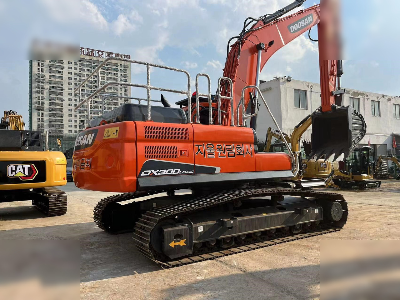 DOOSAN DX300 LCA - Crawler excavator: picture 5 DOOSAN DX300 LCA - Crawler excavator: picture 5