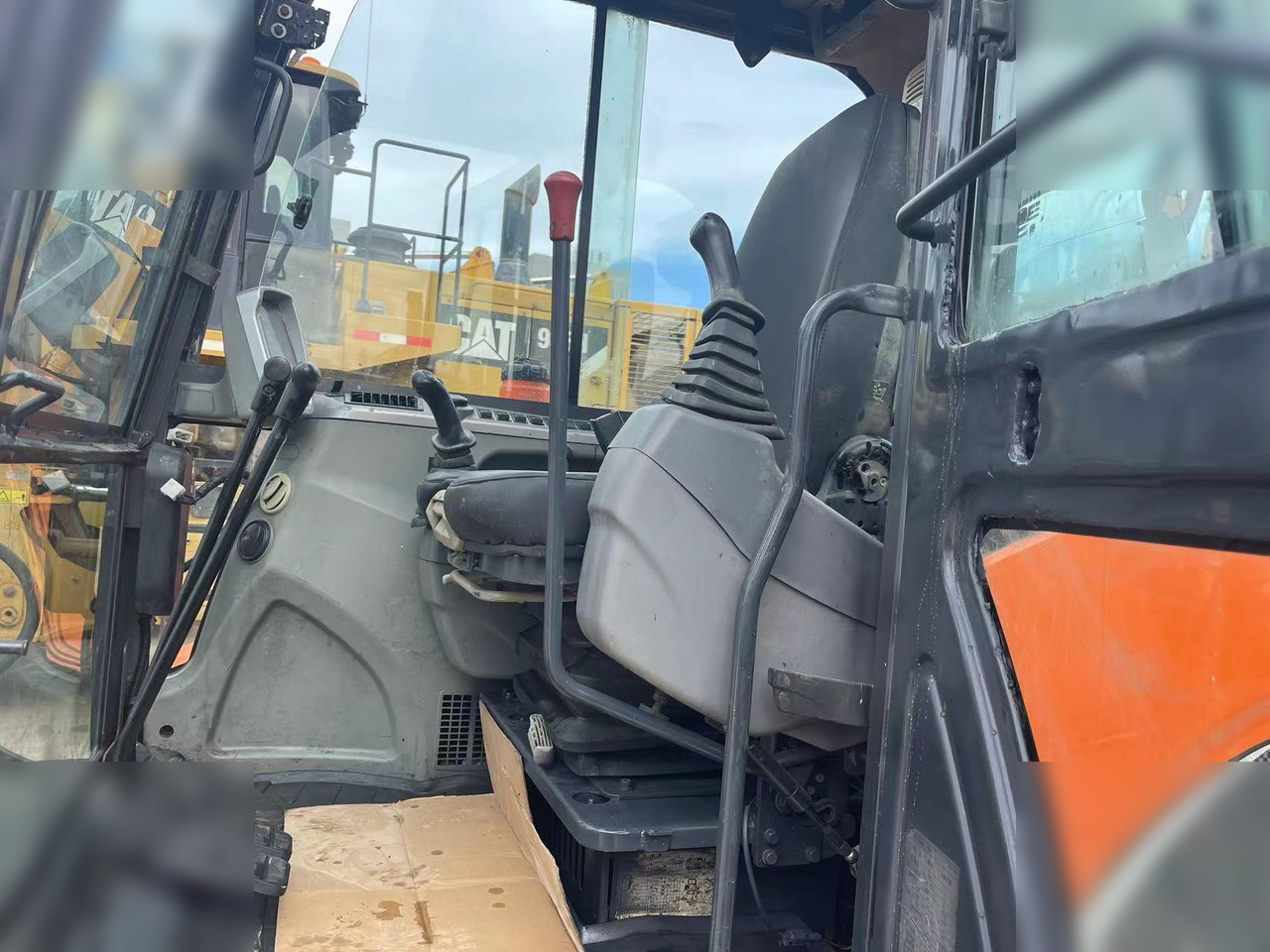 Crawler excavator DOOSAN DX60-9C: picture 9