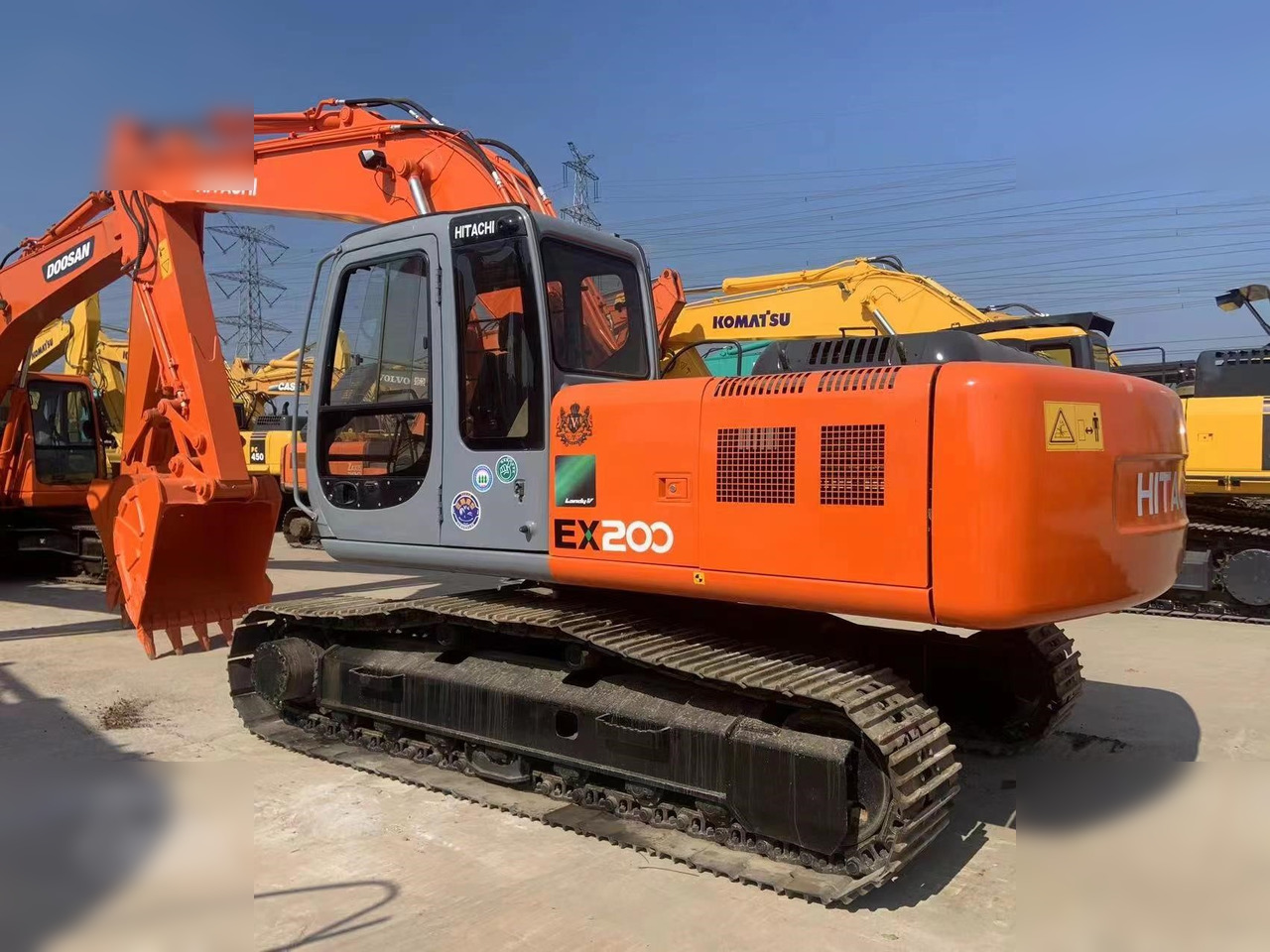 HITACHI EX200-5 - Crawler excavator: picture 1 HITACHI EX200-5 - Crawler excavator: picture 1