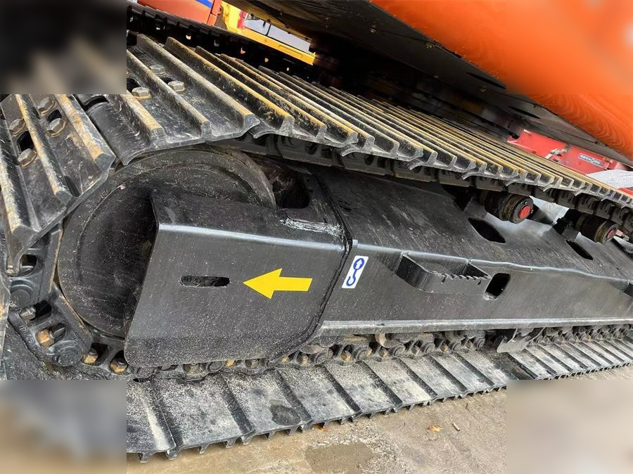 HITACHI ZX200 - Crawler excavator: picture 2 HITACHI ZX200 - Crawler excavator: picture 2