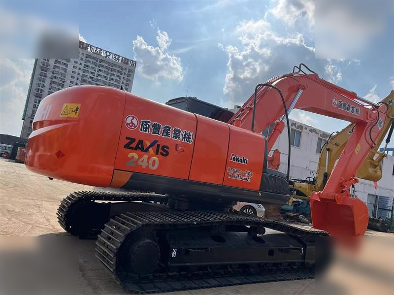 HITACHI ZX240-3 - Crawler excavator: picture 2 HITACHI ZX240-3 - Crawler excavator: picture 2