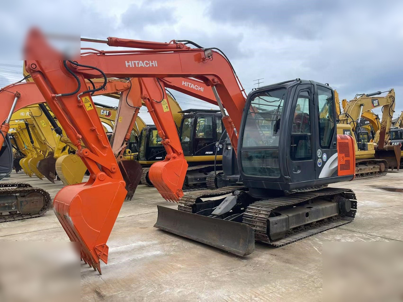 HITACHI ZX70 - Crawler excavator: picture 2 HITACHI ZX70 - Crawler excavator: picture 2