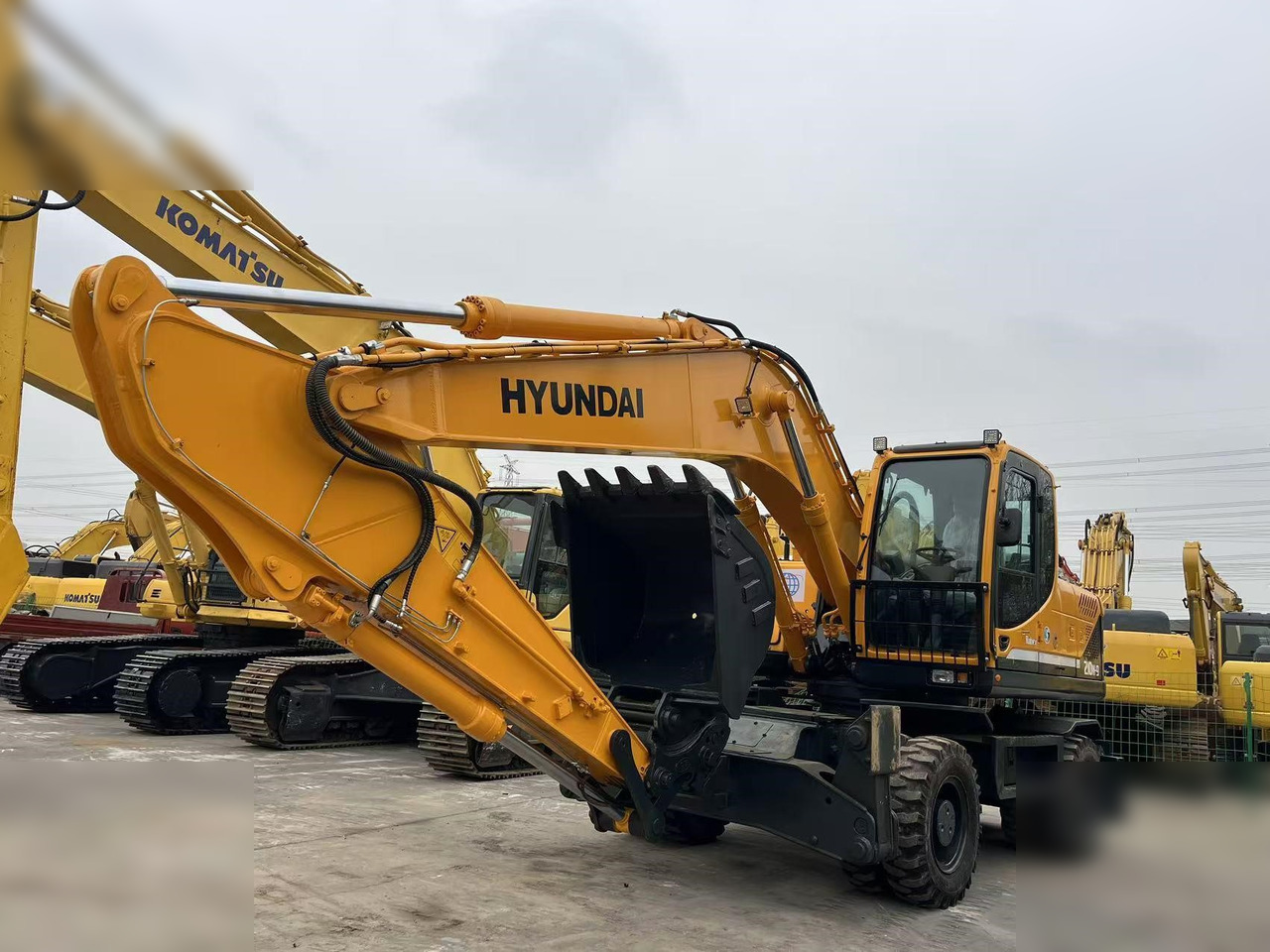 HYUNDAI ROBEX 210W-9S - Wheel excavator: picture 4 HYUNDAI ROBEX 210W-9S - Wheel excavator: picture 4