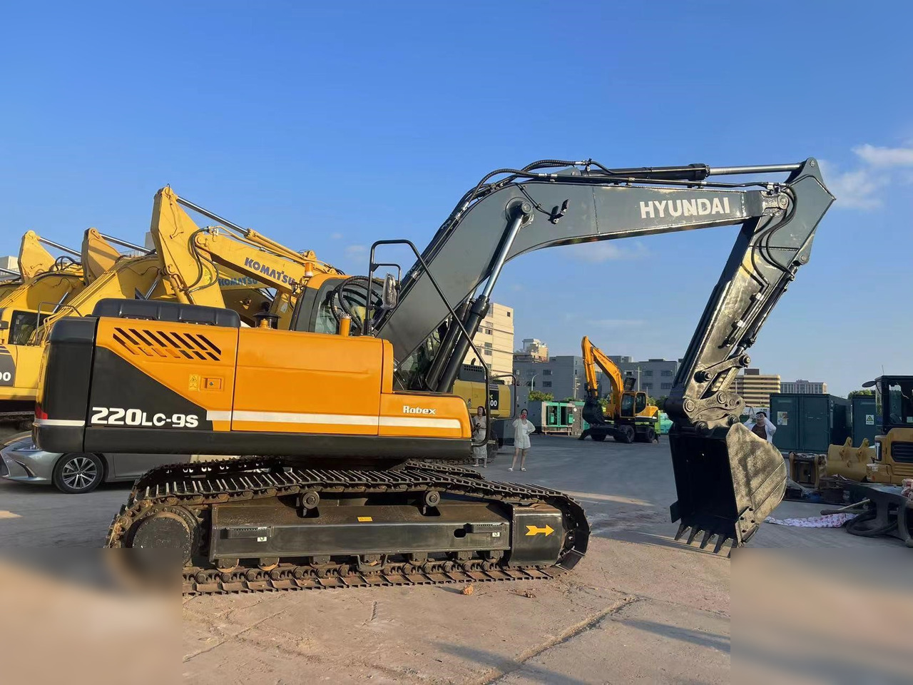 HYUNDAI ROBEX 220 LC-9S - Crawler excavator: picture 2 HYUNDAI ROBEX 220 LC-9S - Crawler excavator: picture 2