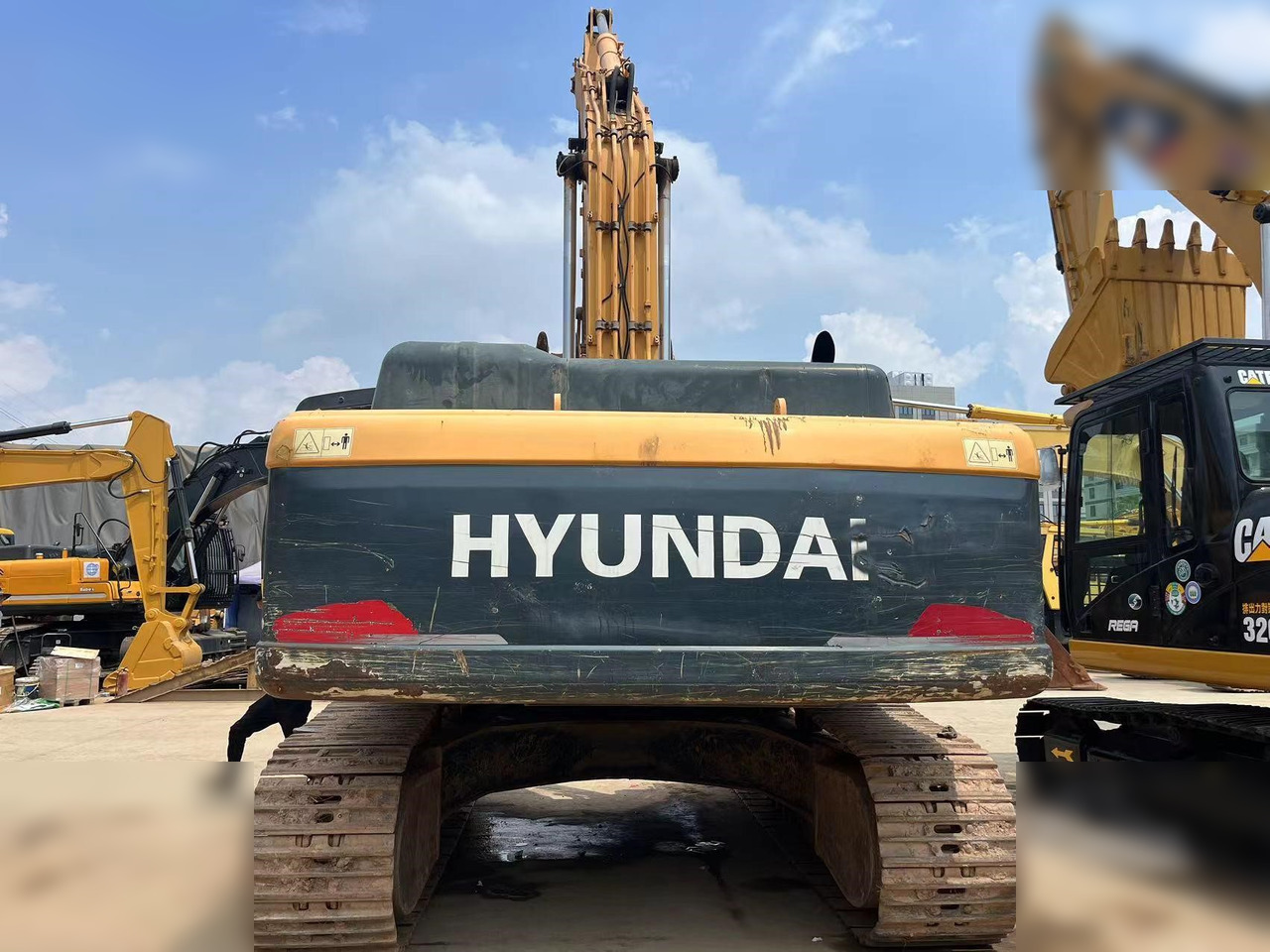 HYUNDAI ROBEX 305 LC-9T - Crawler excavator: picture 2 HYUNDAI ROBEX 305 LC-9T - Crawler excavator: picture 2