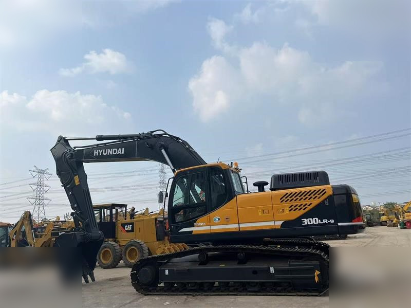 HYUNDAI ROBEX 330 LC-9S - Crawler excavator: picture 1 HYUNDAI ROBEX 330 LC-9S - Crawler excavator: picture 1