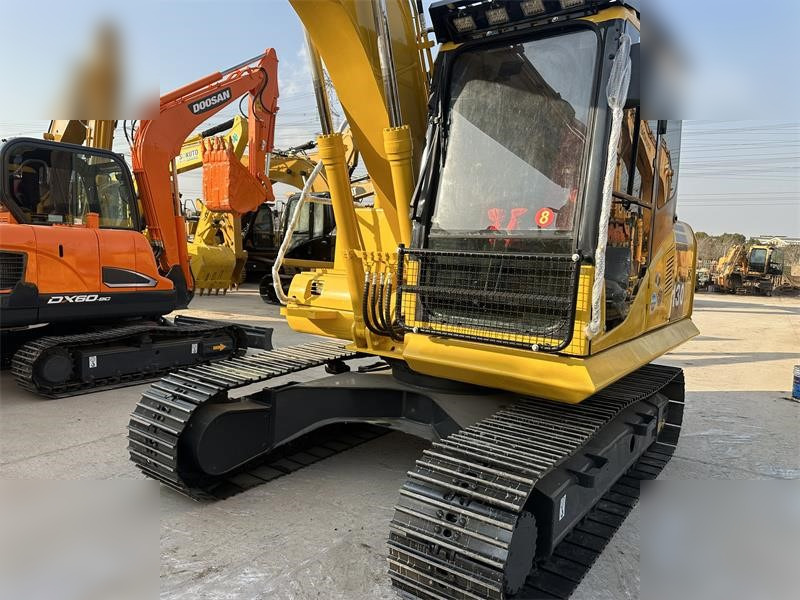 KOMATSU PC130-7 - Crawler excavator: picture 3 KOMATSU PC130-7 - Crawler excavator: picture 3