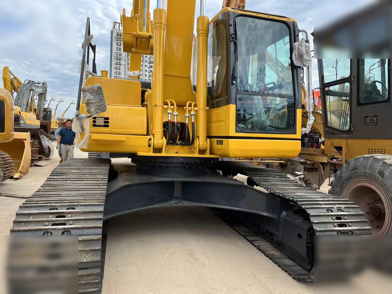KOMATSU PC210 LC-8 - Crawler excavator: picture 2 KOMATSU PC210 LC-8 - Crawler excavator: picture 2