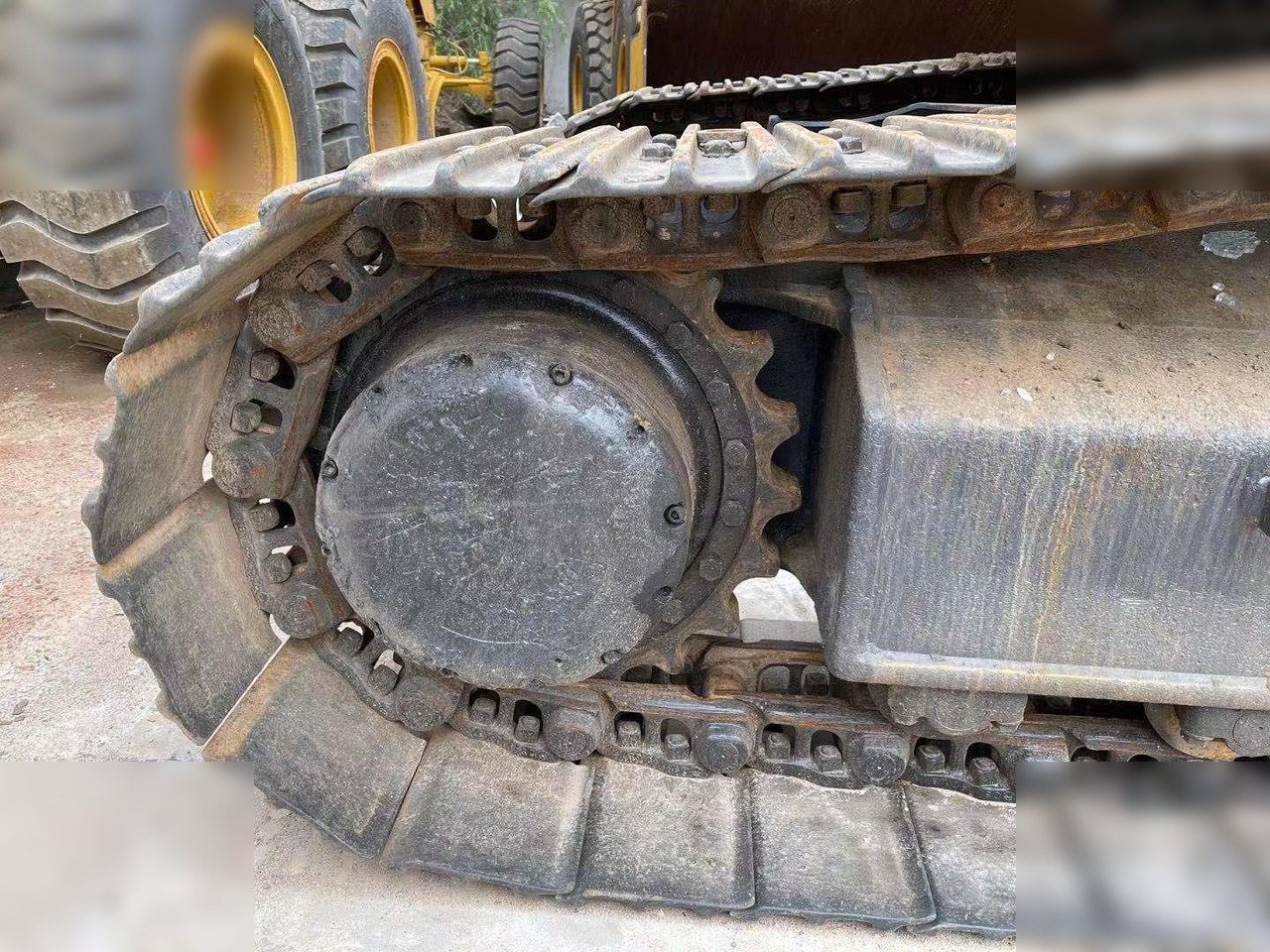 KOMATSU PC220-6 - Crawler excavator: picture 3 KOMATSU PC220-6 - Crawler excavator: picture 3