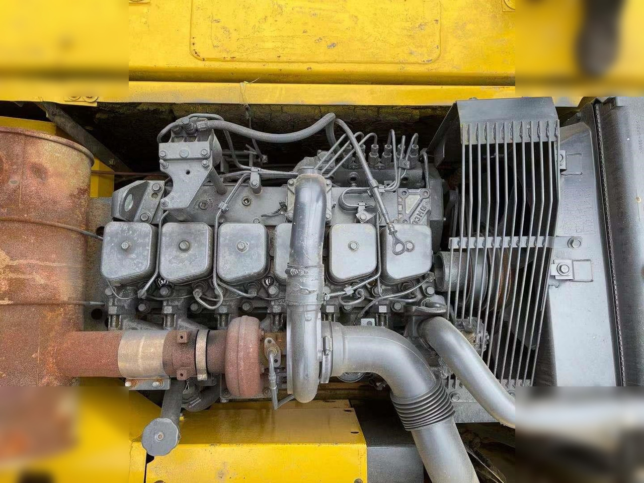 KOMATSU PC220-6 - Crawler excavator: picture 4 KOMATSU PC220-6 - Crawler excavator: picture 4