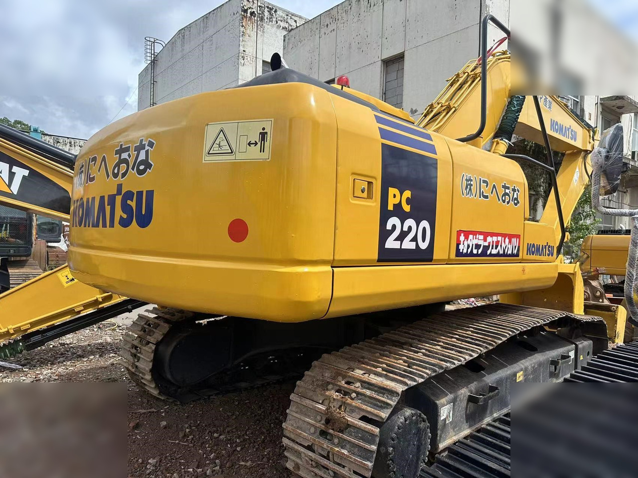 KOMATSU PC220-7 - Crawler excavator: picture 2 KOMATSU PC220-7 - Crawler excavator: picture 2