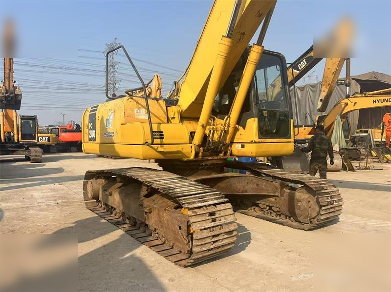 KOMATSU PC220-7 - Crawler excavator: picture 5 KOMATSU PC220-7 - Crawler excavator: picture 5