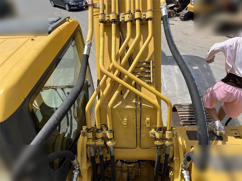 Crawler excavator KOMATSU PC400-8: picture 9