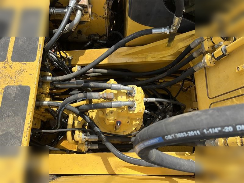 Crawler excavator KOMATSU PC400-8: picture 6