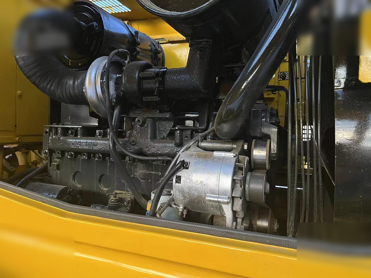 Wheel loader KOMATSU WA320-3: picture 6