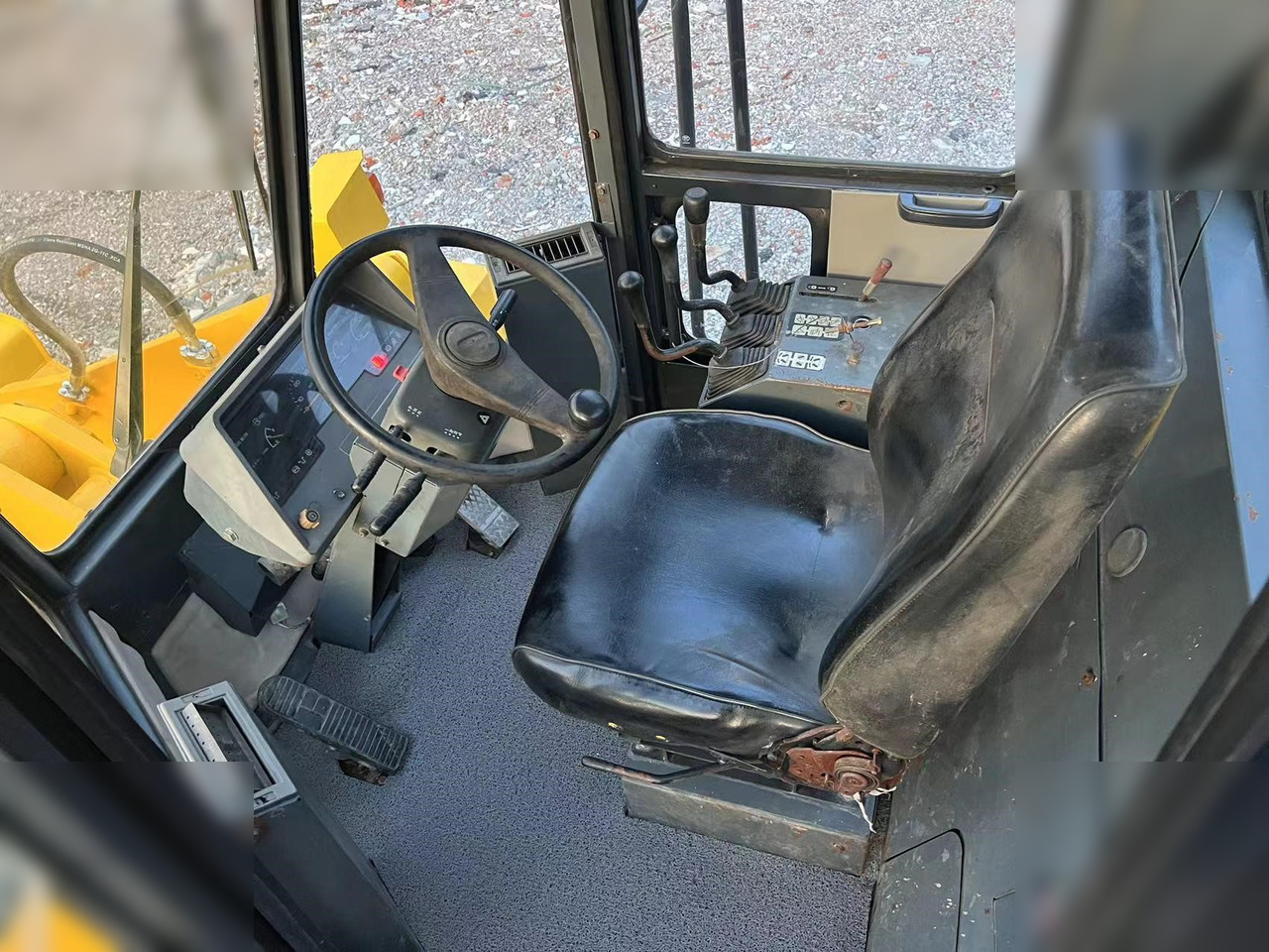 KOMATSU WA320-3 - Wheel loader: picture 5 KOMATSU WA320-3 - Wheel loader: picture 5