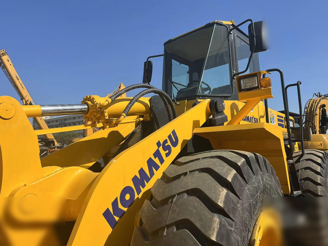 KOMATSU WA380-3 - Wheel loader: picture 4 KOMATSU WA380-3 - Wheel loader: picture 4