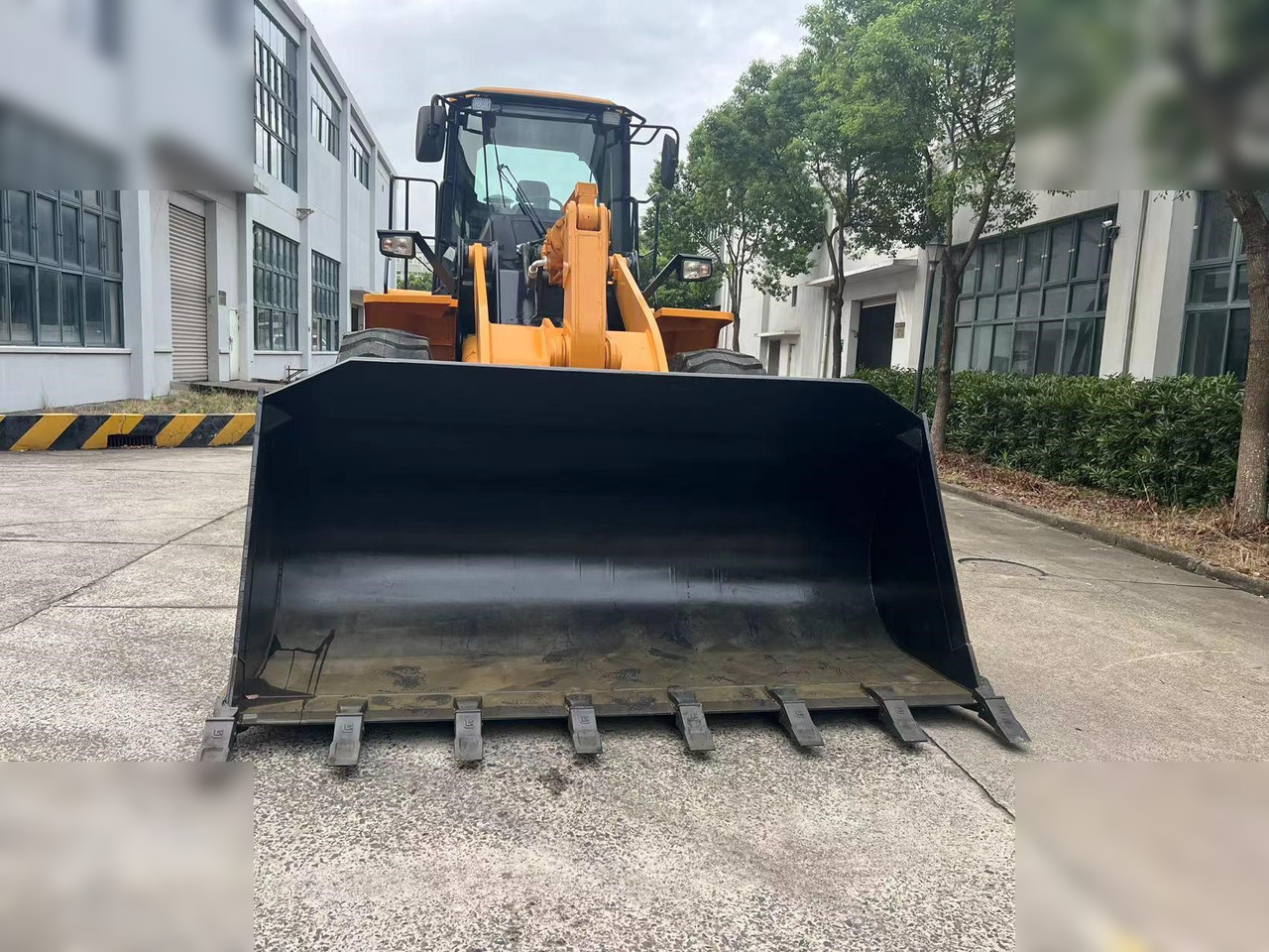 LIUGONG 856H - Wheel loader: picture 2 LIUGONG 856H - Wheel loader: picture 2