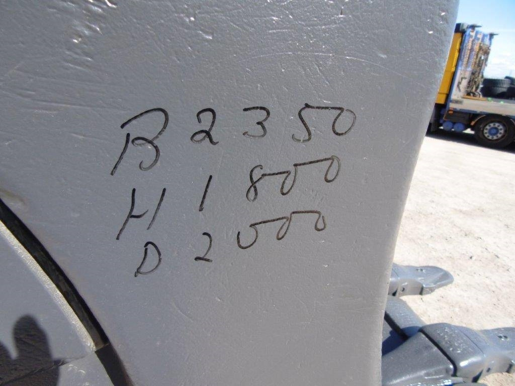 Skopa grävmaskin modell större B 2350 H 1800 D 20  - Bucket for Construction machinery: picture 1 Skopa grävmaskin modell större B 2350 H 1800 D 20  - Bucket for Construction machinery: picture 1