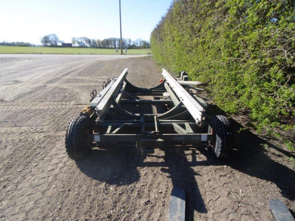 Trailor ca 5 m passande till båtar bogserad - Boat trailer: picture 2 Trailor ca 5 m passande till båtar bogserad - Boat trailer: picture 2