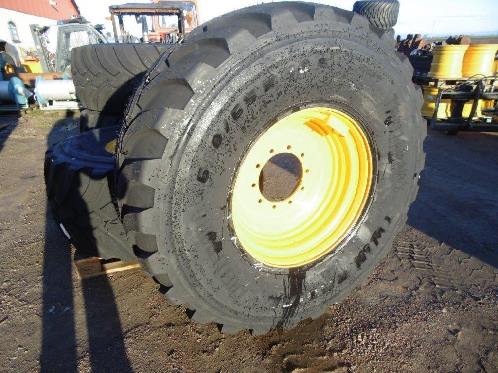 Trelleborg Twin 650-65-30,5 - Wheel and tire package: picture 2 Trelleborg Twin 650-65-30,5 - Wheel and tire package: picture 2