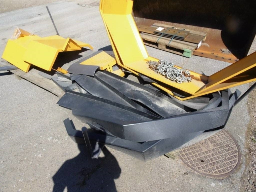 Volvo L 150 C - Fender for Loader: picture 3 Volvo L 150 C - Fender for Loader: picture 3