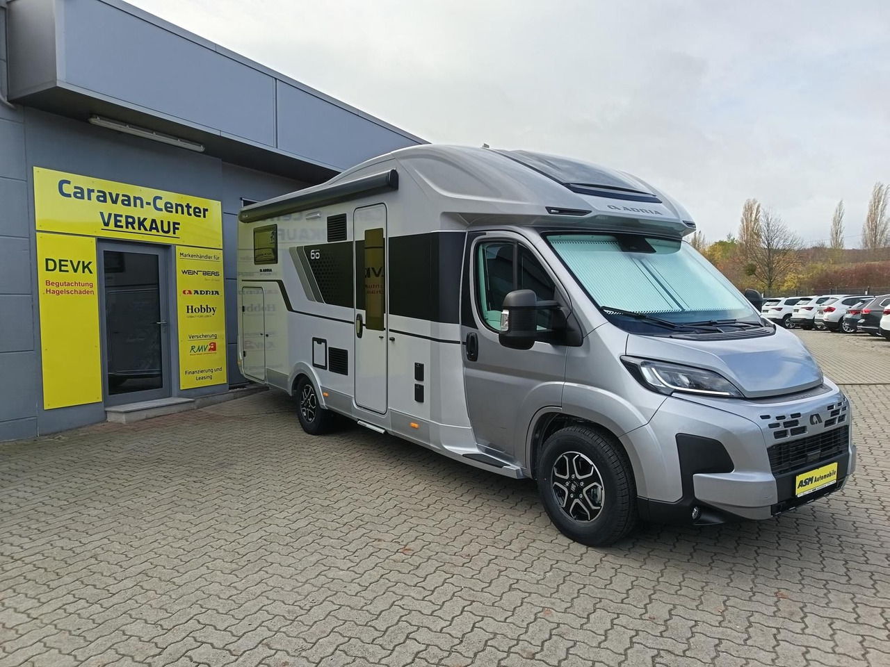 Adria Matrix 60Y 670 SL 4,4t*JUBILEE*MARKISE*LED*NAVI* - Semi-integrated motorhome: picture 2 Adria Matrix 60Y 670 SL 4,4t*JUBILEE*MARKISE*LED*NAVI* - Semi-integrated motorhome: picture 2