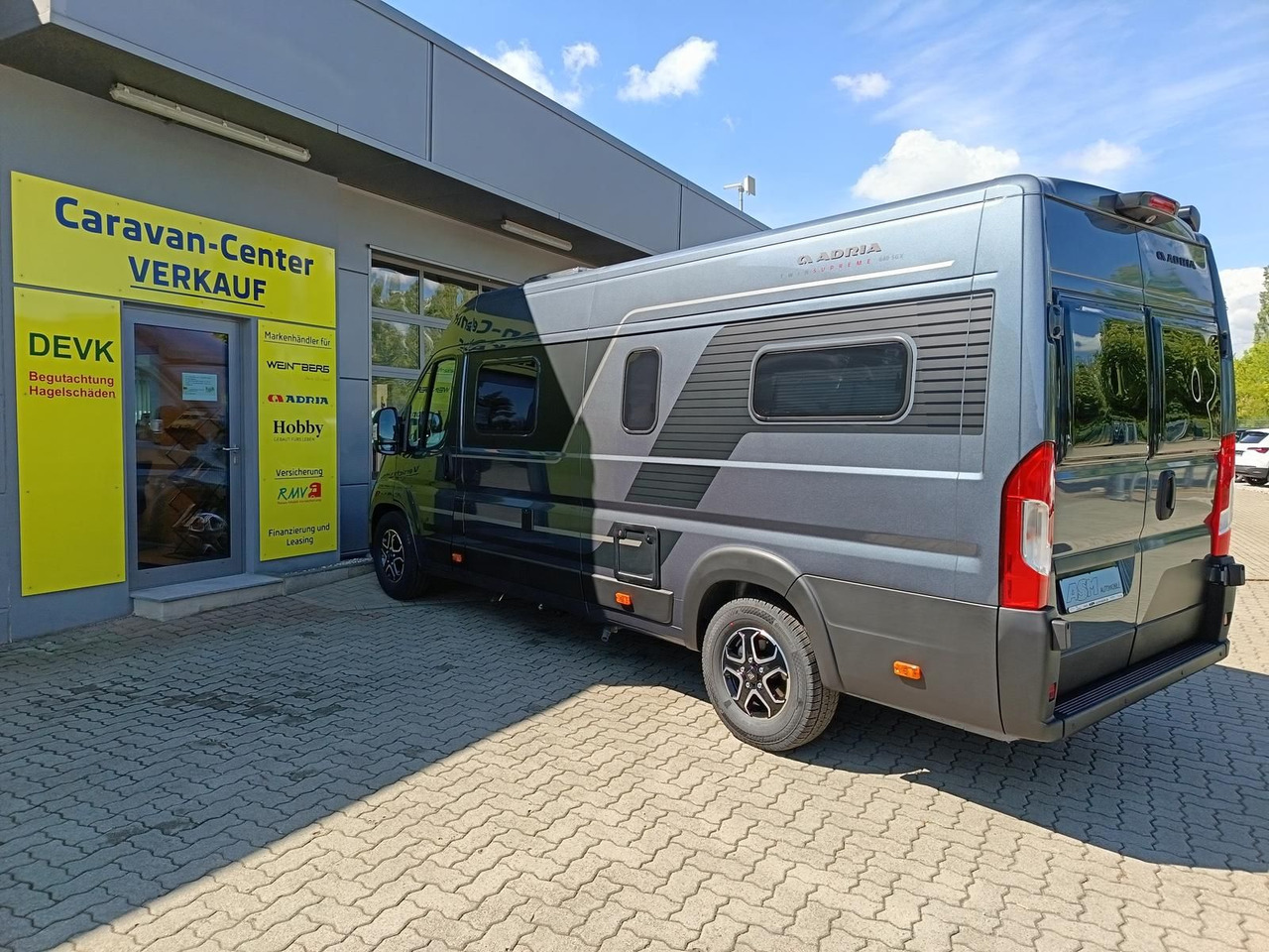 Adria Twin Edition 640 SGX Maxi 132kW*138L KÜHLSCHRANK - Camper van: picture 5 Adria Twin Edition 640 SGX Maxi 132kW*138L KÜHLSCHRANK - Camper van: picture 5