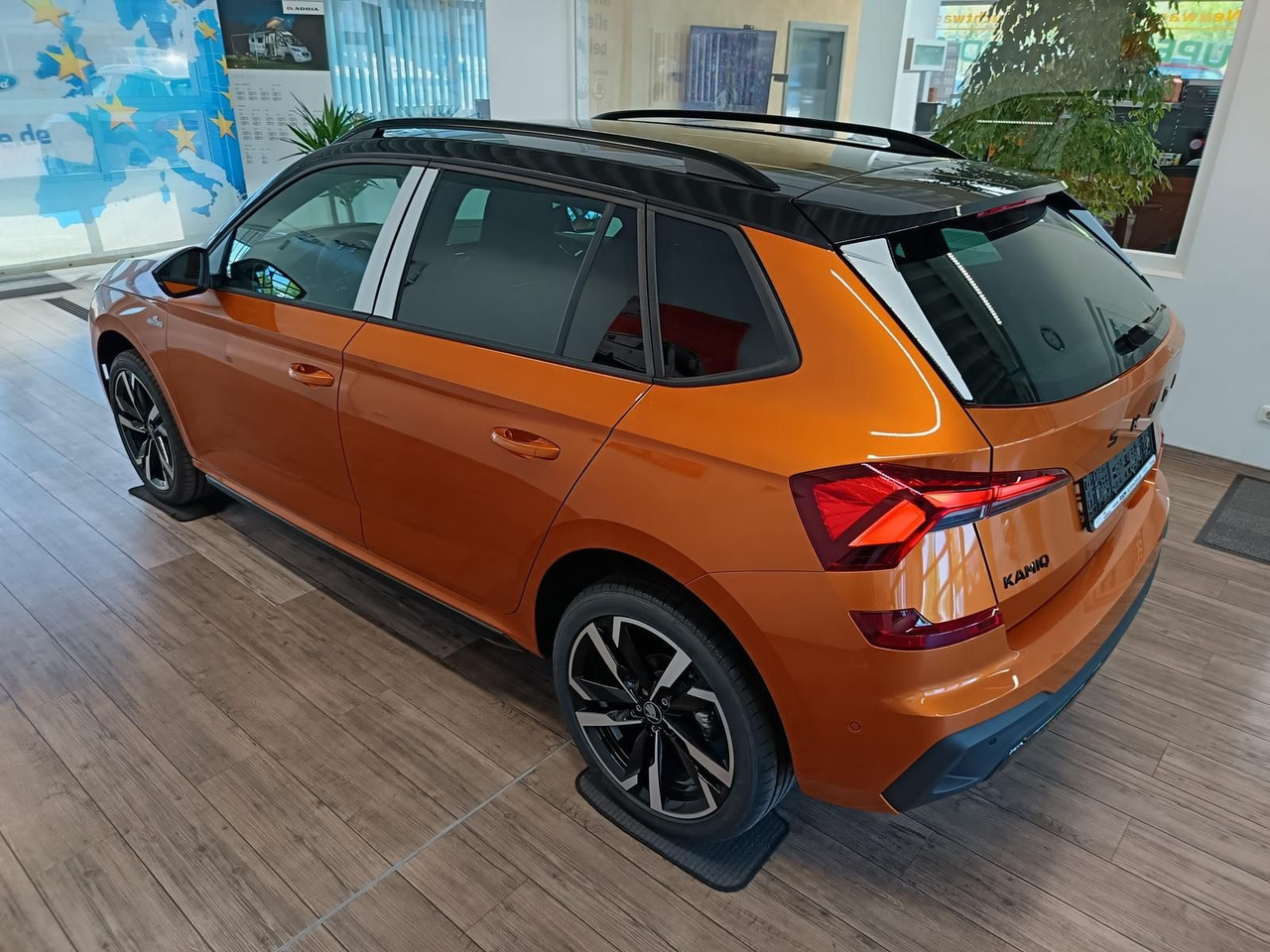 Skoda Kamiq Monte Carlo 1,5 TSI DSG*PANO*AHK*5J.GARANT - SUV: picture 4 Skoda Kamiq Monte Carlo 1,5 TSI DSG*PANO*AHK*5J.GARANT - SUV: picture 4