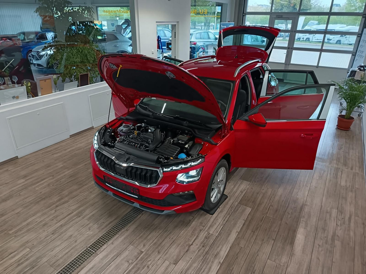Skoda Kamiq Selection 1,5 TSI DSG*AHK*LED*5J.GARANTIE* - SUV: picture 2 Skoda Kamiq Selection 1,5 TSI DSG*AHK*LED*5J.GARANTIE* - SUV: picture 2