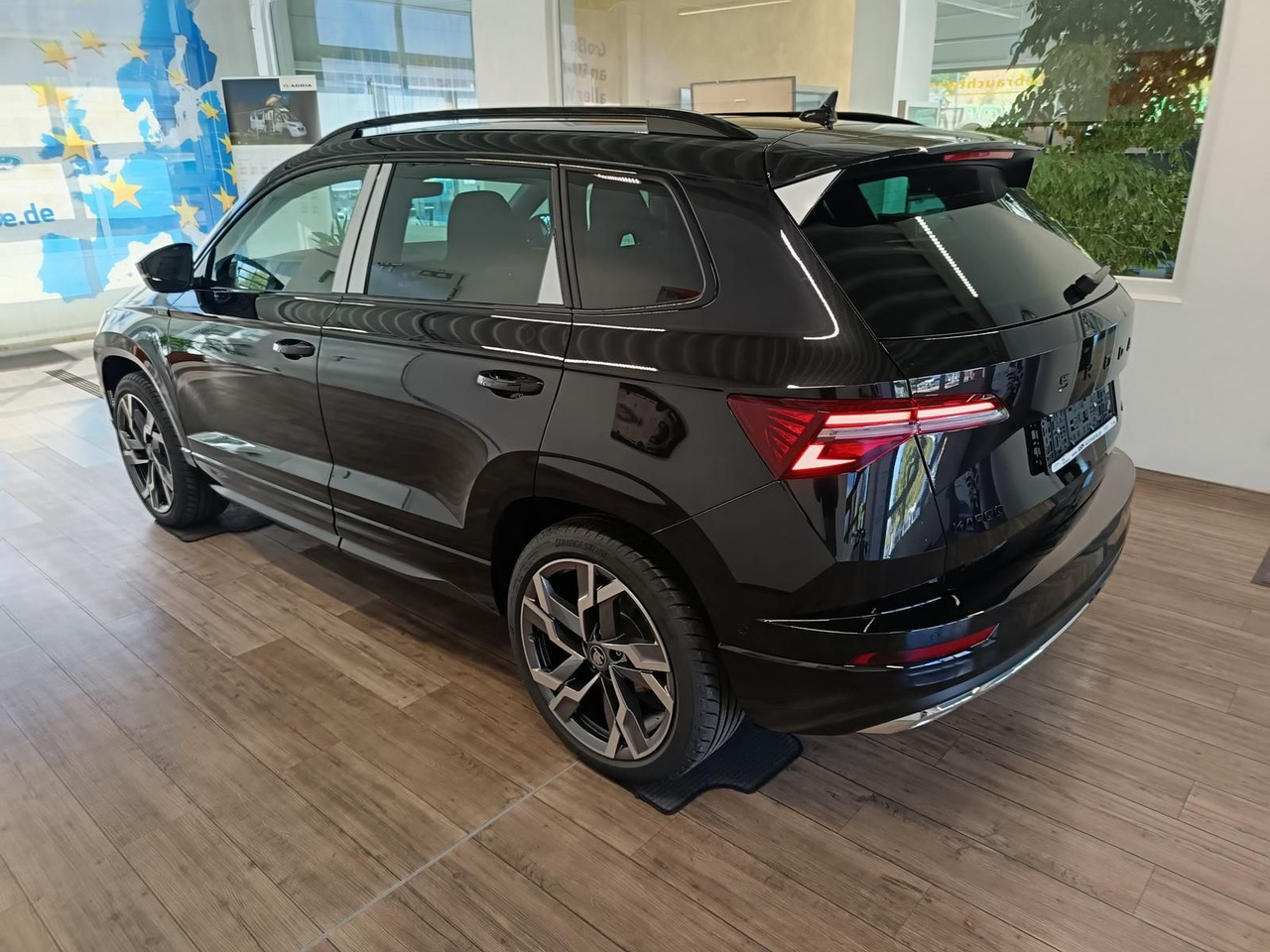 Skoda Karoq Sportline 2,0 TDI 4x4*AHK*PSD*STD.HZG*DCC* - SUV: picture 4 Skoda Karoq Sportline 2,0 TDI 4x4*AHK*PSD*STD.HZG*DCC* - SUV: picture 4