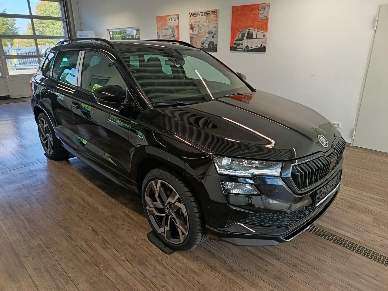 Skoda Karoq Sportline 2,0 TDI 4x4*AHK*PSD*STD.HZG*DCC* - SUV: picture 3 Skoda Karoq Sportline 2,0 TDI 4x4*AHK*PSD*STD.HZG*DCC* - SUV: picture 3
