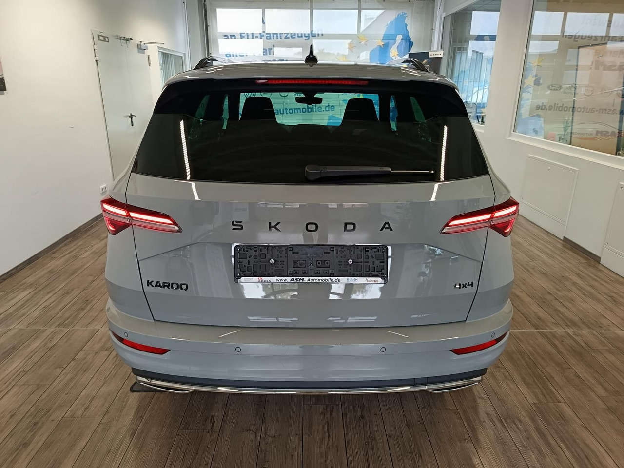Skoda Karoq Sportline 2,0 TDI DSG 4x4*AHK*PSD*STD.HZG* - SUV: picture 5 Skoda Karoq Sportline 2,0 TDI DSG 4x4*AHK*PSD*STD.HZG* - SUV: picture 5