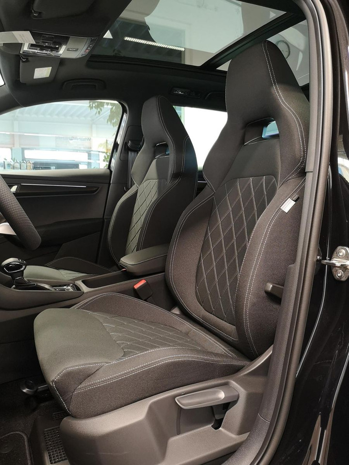 SUV Skoda Karoq Sportline 2,0TDI DSG 4x4*PSD*AHK*360°*NAVI: picture 18