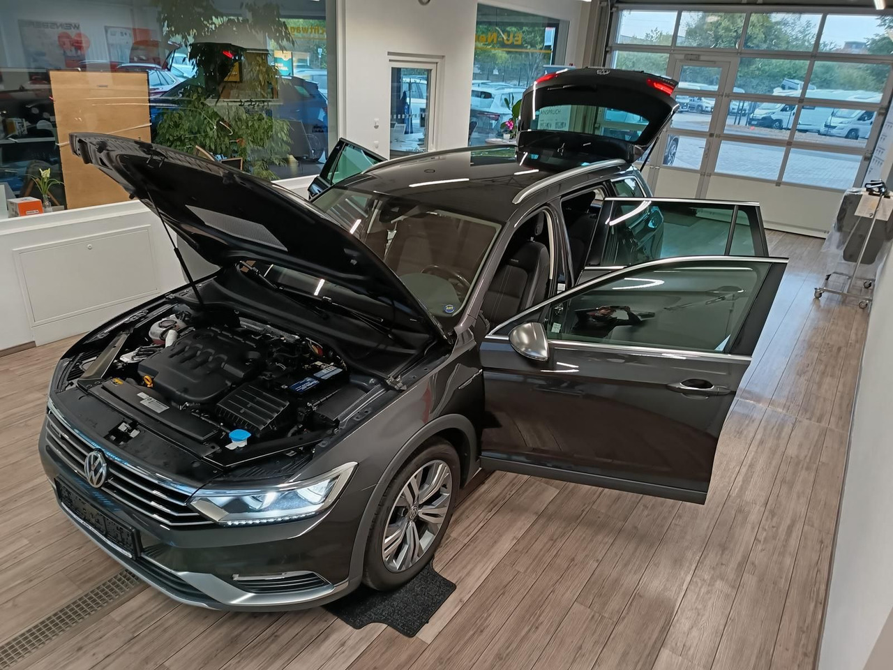 Volkswagen Passat Alltrack 2,0TDI DSG 4x4*360°*NAVI*ACC*LED - Station wagon: picture 2 Volkswagen Passat Alltrack 2,0TDI DSG 4x4*360°*NAVI*ACC*LED - Station wagon: picture 2