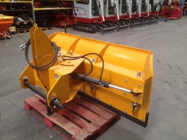 JST MS-200 Sneplov - Snow plough for Agricultural machinery: picture 2 JST MS-200 Sneplov - Snow plough for Agricultural machinery: picture 2