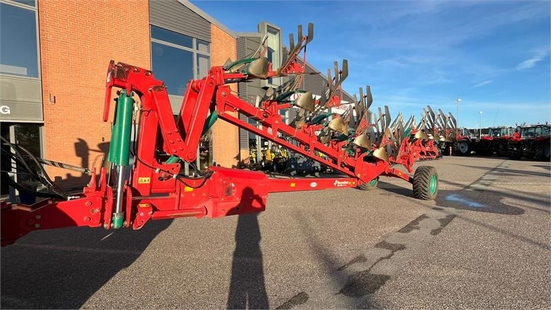 Kverneland PW100 Variomat 8 furet Krop 30 - Plow: picture 1 Kverneland PW100 Variomat 8 furet Krop 30 - Plow: picture 1