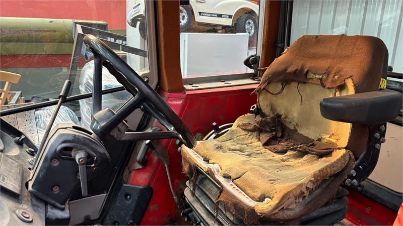 Massey Ferguson 699 - Farm tractor: picture 5 Massey Ferguson 699 - Farm tractor: picture 5