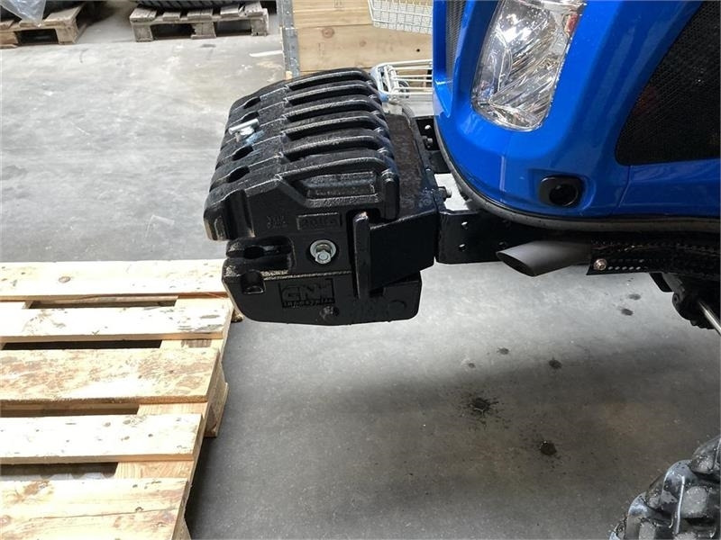 New Holland Boomer til 35-40-50-55 - Counterweight: picture 2 New Holland Boomer til 35-40-50-55 - Counterweight: picture 2