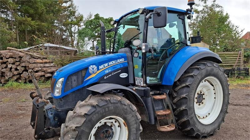 New Holland T5.115 EC  - Farm tractor: picture 1 New Holland T5.115 EC  - Farm tractor: picture 1
