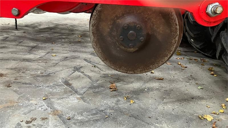 Seed drill Pöttinger Terrasem C6 Fertilizer: picture 11