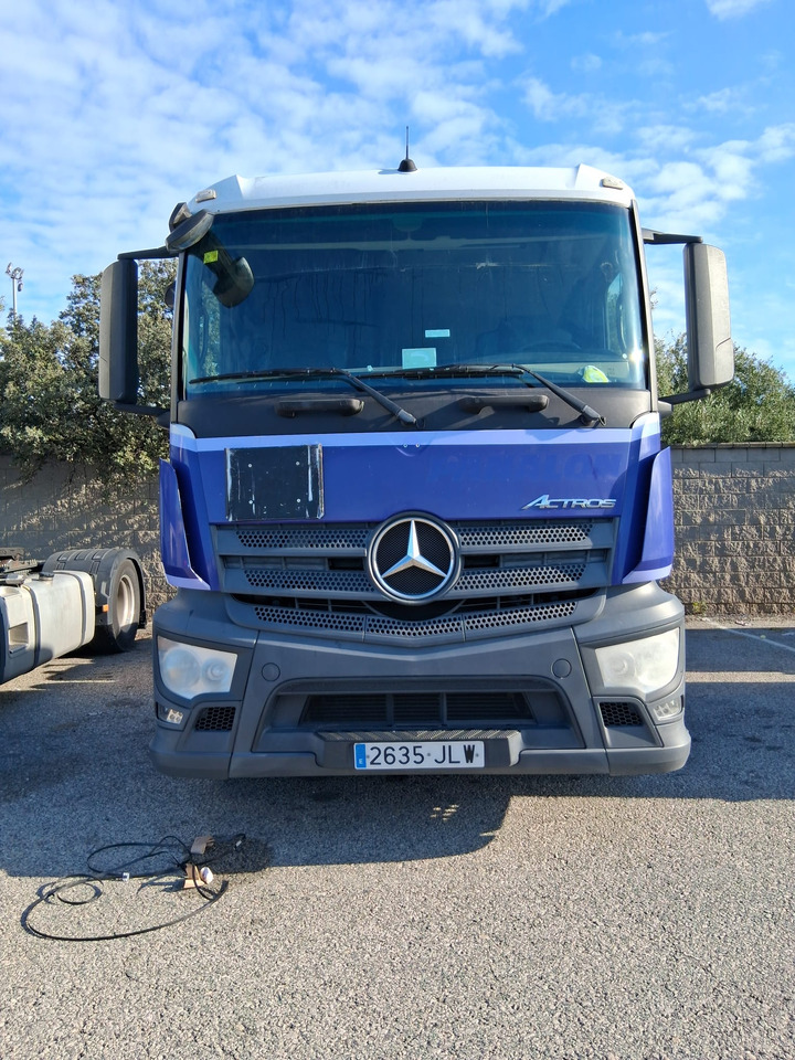 Mercedes 1843LS - Tractor unit: picture 1 Mercedes 1843LS - Tractor unit: picture 1