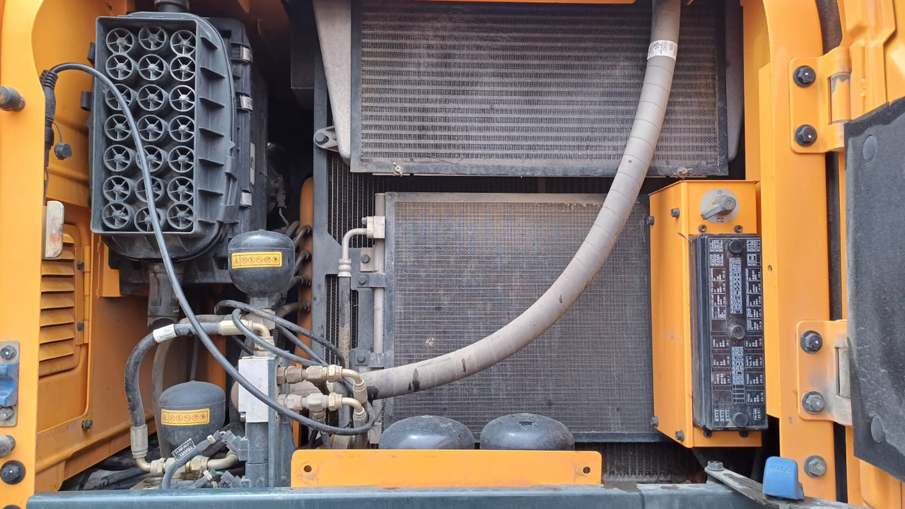 Wheel excavator Hyundai Robex 140W-9A: picture 19