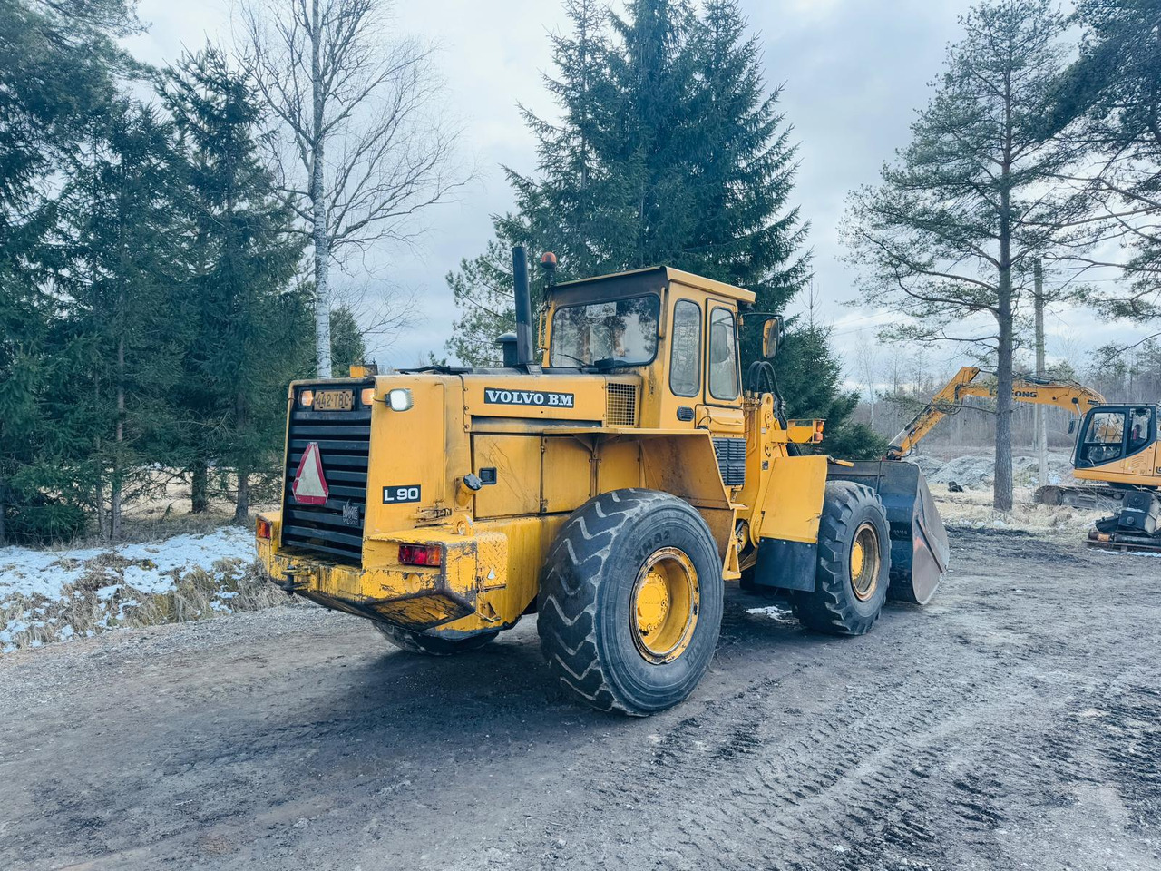 VOLVO L90 - Wheel loader: picture 4 VOLVO L90 - Wheel loader: picture 4