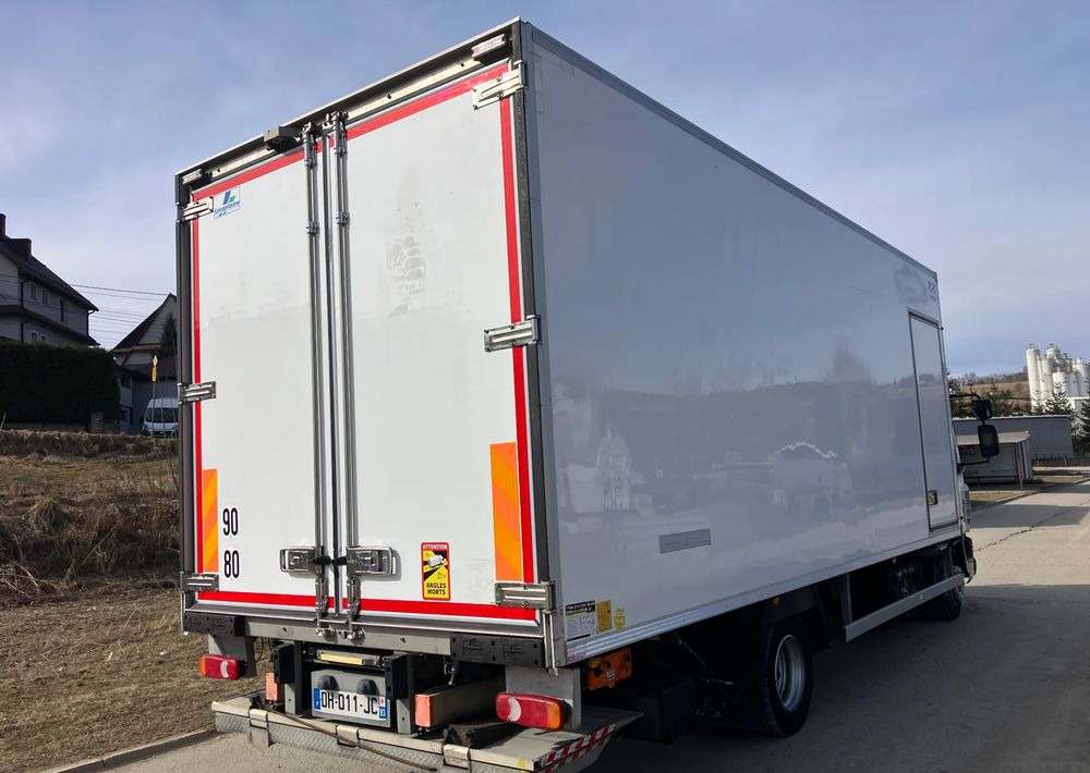 DAF Daf LF 12.210 chłodnia multi temperatura 16 palet - Refrigerator truck: picture 3 DAF Daf LF 12.210 chłodnia multi temperatura 16 palet - Refrigerator truck: picture 3