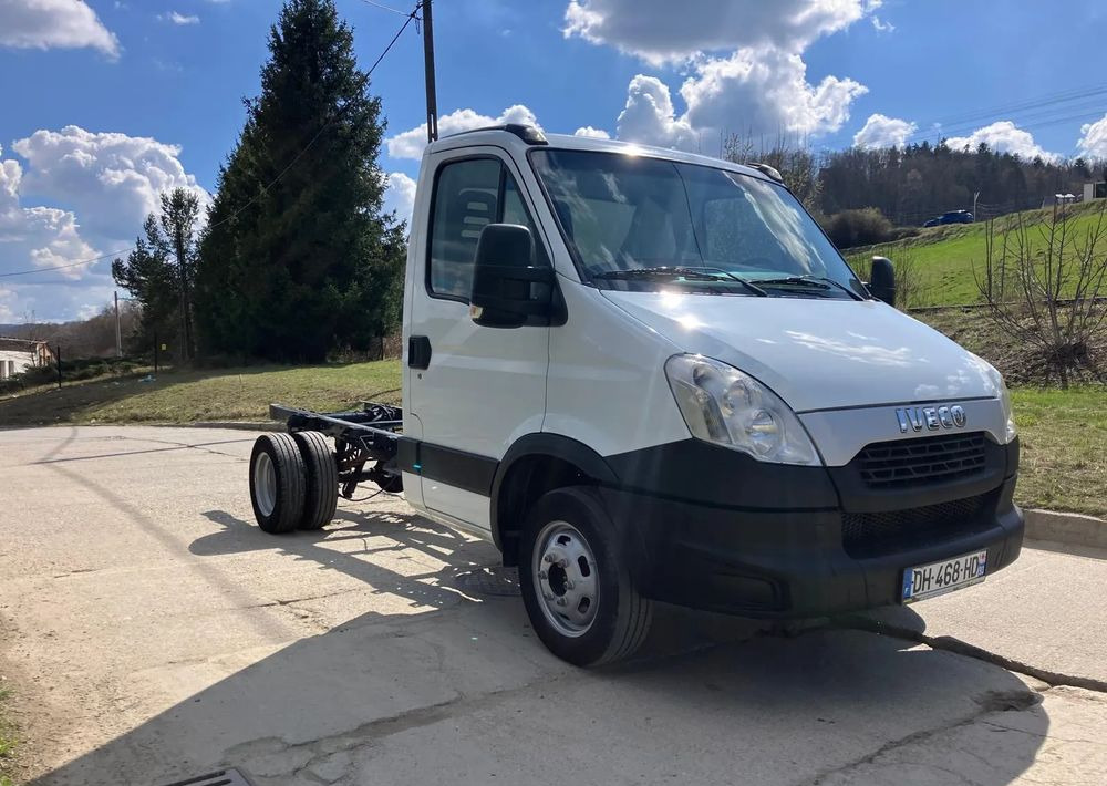 Iveco DAILY 35C13 ramo do zabudowy kiper wywrotka - Cab chassis truck: picture 1 Iveco DAILY 35C13 ramo do zabudowy kiper wywrotka - Cab chassis truck: picture 1