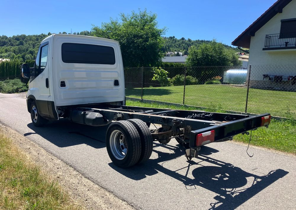 Iveco DAILY 35C13 ramo do zabudowy kiper wywrotka - Cab chassis truck: picture 4 Iveco DAILY 35C13 ramo do zabudowy kiper wywrotka - Cab chassis truck: picture 4