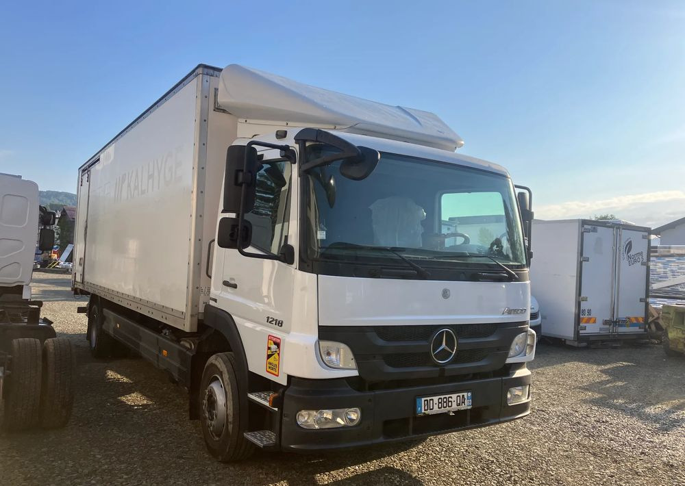 Mercedes-Benz Atego 1218  kurierka kontener - Box truck: picture 1 Mercedes-Benz Atego 1218  kurierka kontener - Box truck: picture 1