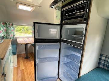 Camper 1968 Airstream Silver Streak 1968 Airstream Silver Streak – Fully Rebuilt Vintage Travel Trailer: picture 21